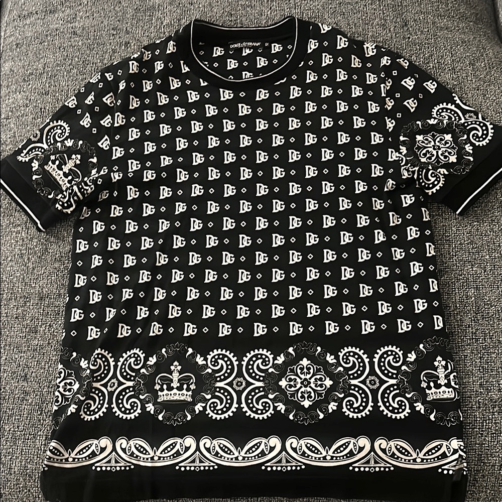 Black and White Patterned Sweater